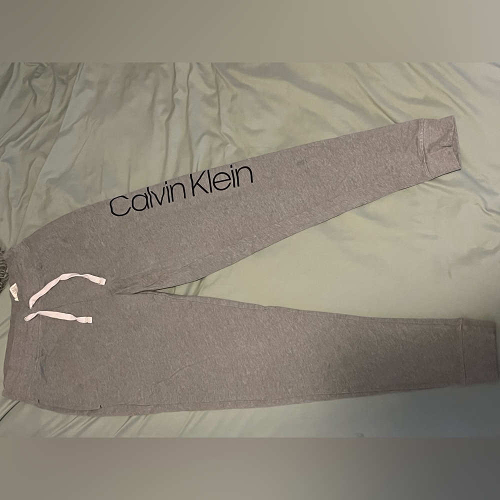 CALVIN sweats